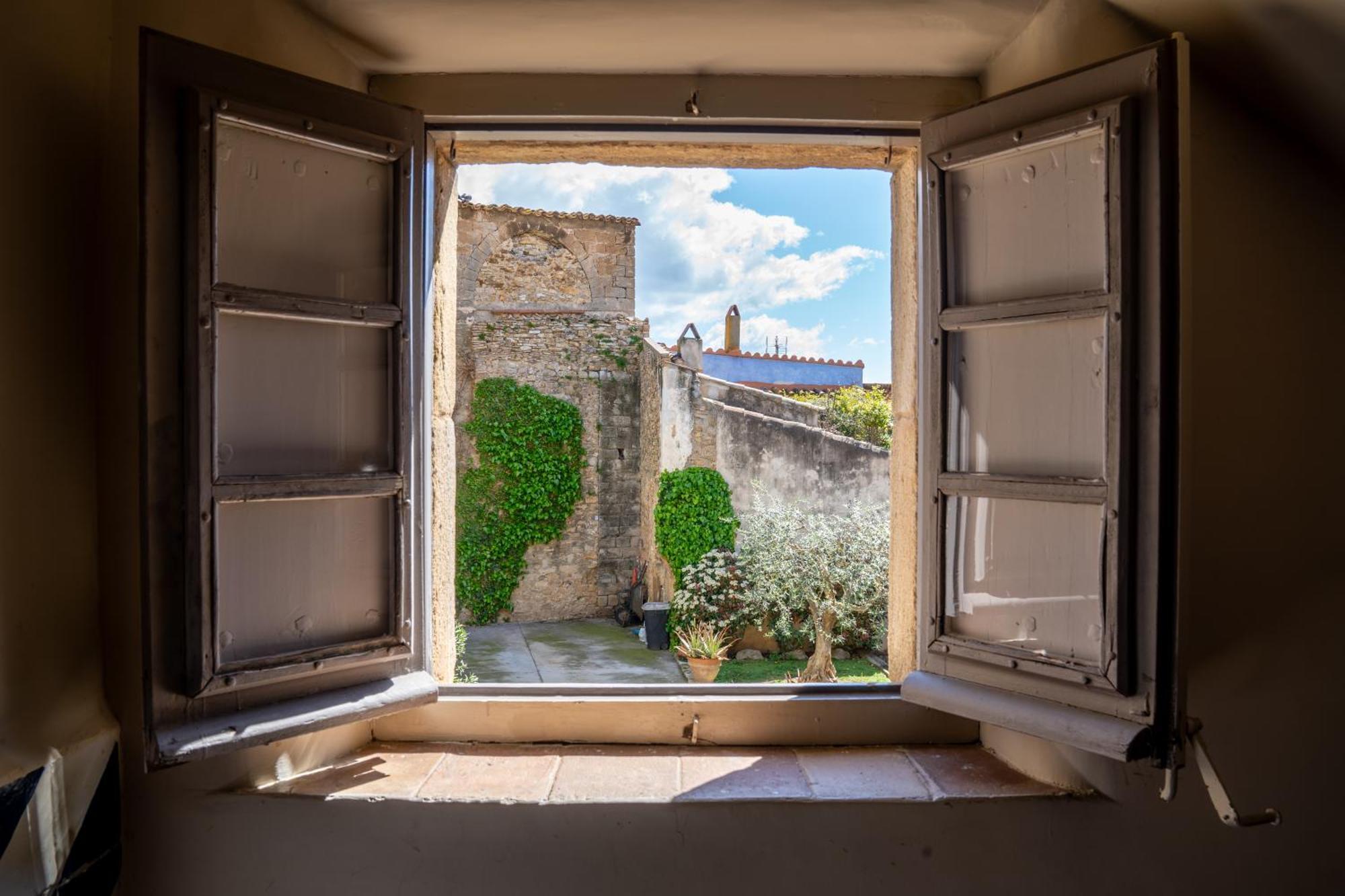 Deco - Casa Castell De Peratallada Buitenkant foto