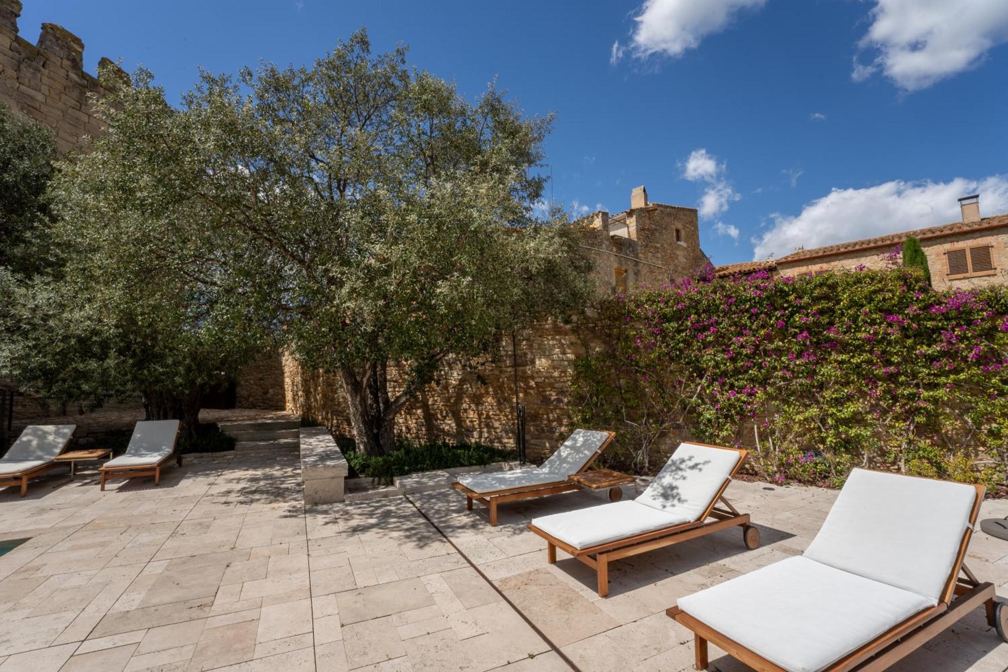 Deco - Casa Castell De Peratallada Buitenkant foto
